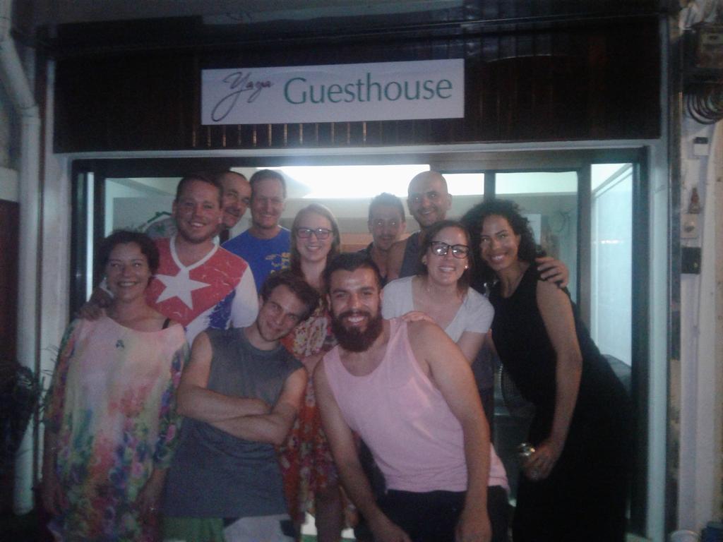 Yaya Guesthouse Banguecoque Exterior foto