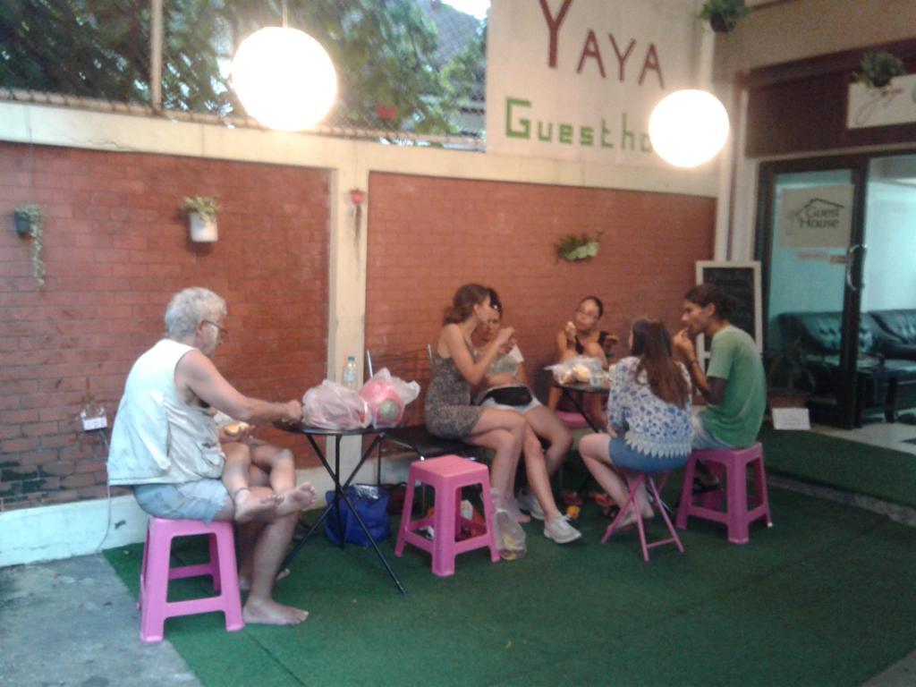 Yaya Guesthouse Banguecoque Exterior foto