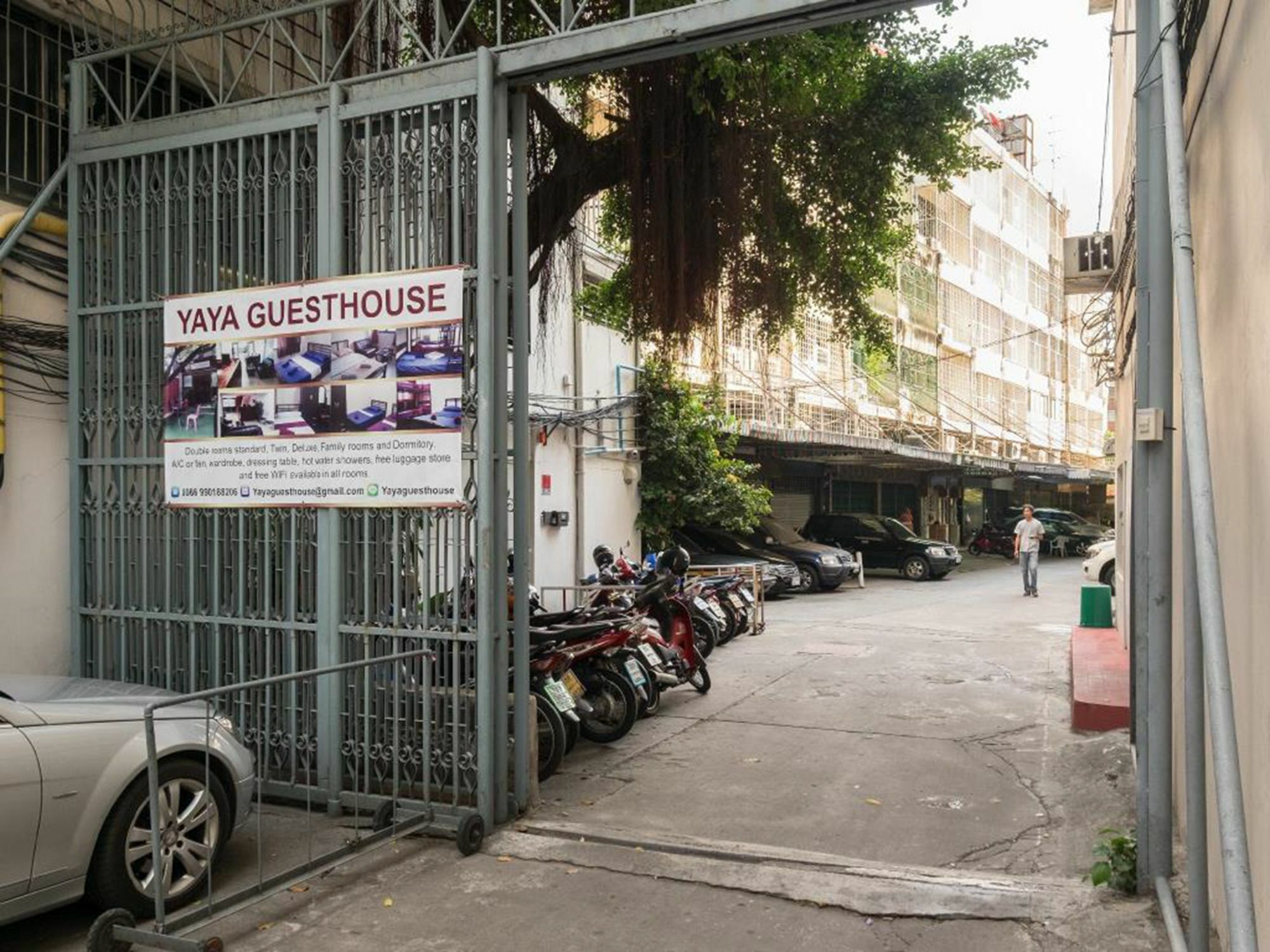 Yaya Guesthouse Banguecoque Exterior foto